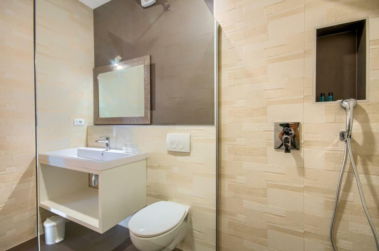Rooms K&T Sea Side Luxury Pula Exterior photo