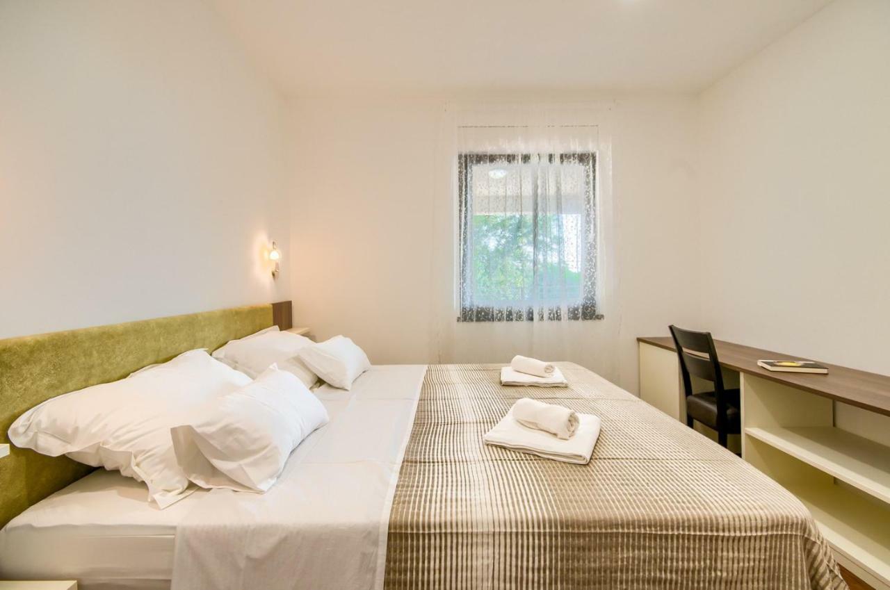 Rooms K&T Sea Side Luxury Pula Exterior photo